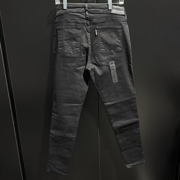 Harley Davidson High Rise skinny black denim Jeans,5 pocket,zip front,logo patch - Picture 2 of 11